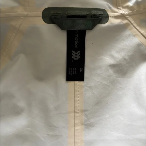 Kids All In Motion Rain/Wind Jacket - Picture 7 of 9